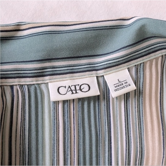 Cato flare sleeve blouse - Picture 2 of 2